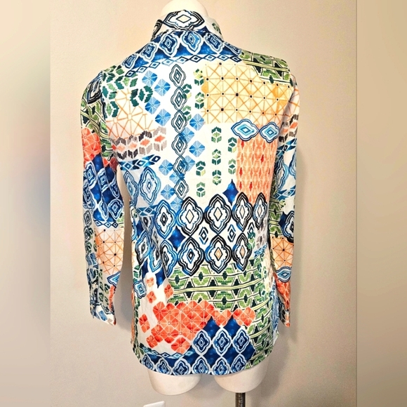 Chico's Colorful Geometric Print Button-Up Shirt EUC - Picture 4 of 7